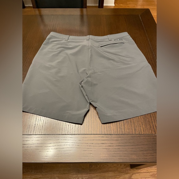 Alpine Design men’s shorts 40w - Picture 2 of 3
